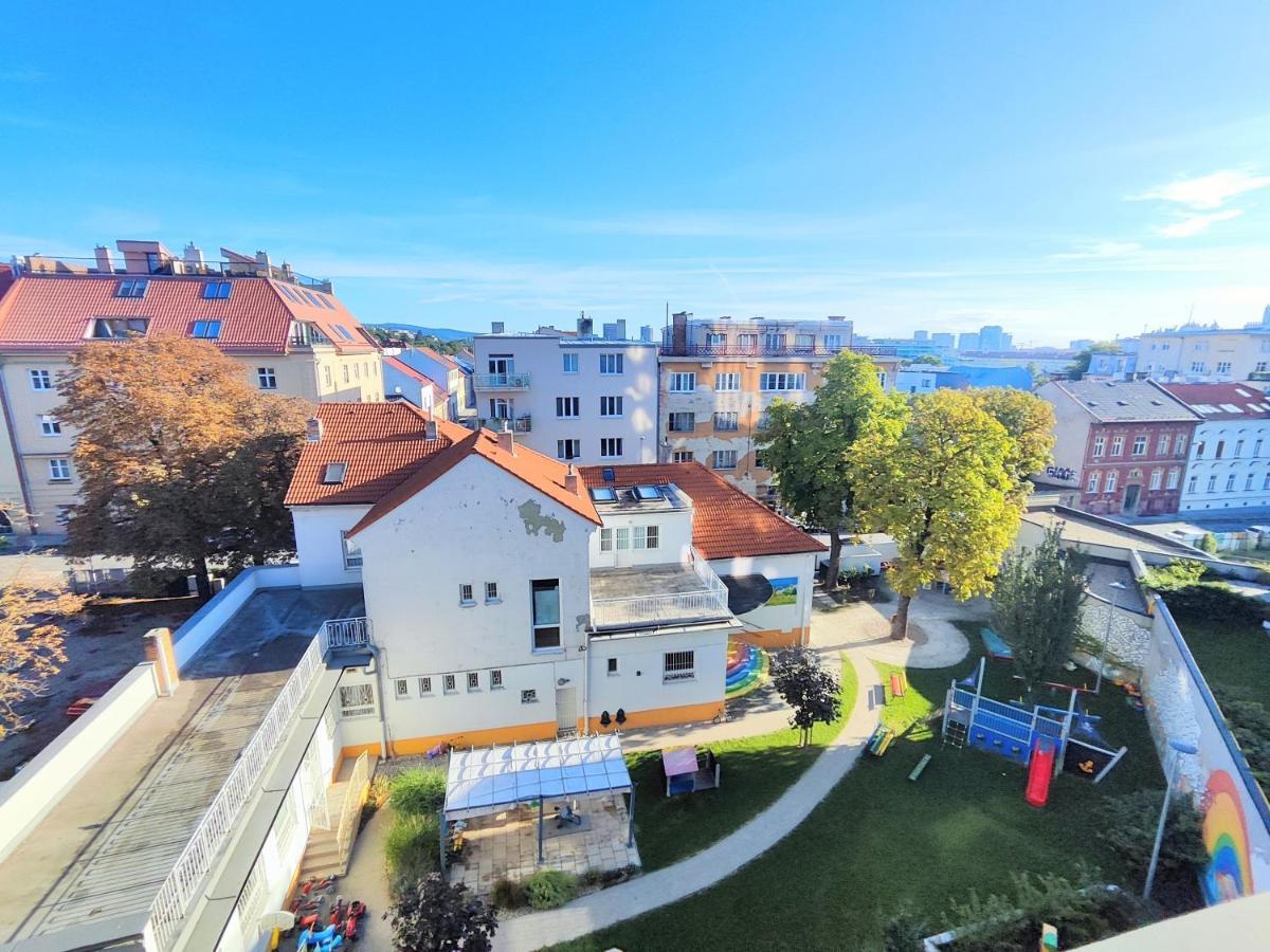 Schanz - Quietly Oriented - Private Parking - Balcony Bratislava Dış mekan fotoğraf
